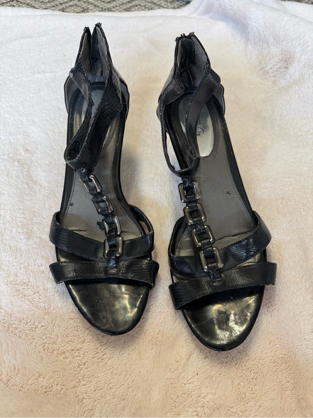 Alfani Step N Flex Black Charisma T-Strap Sandals